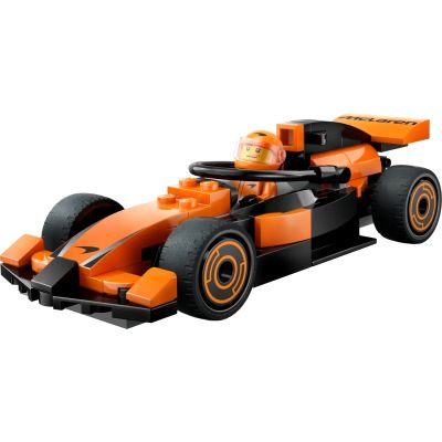 3. LEGO CITY 60442 F1 Kierowca i bolid McLaren