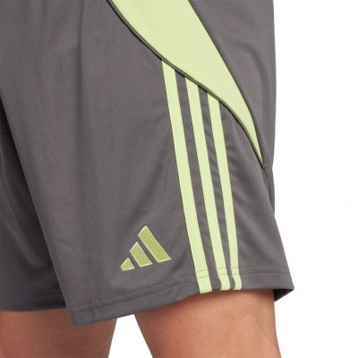 5. Spodenki adidas Tiro 24 M JN1993