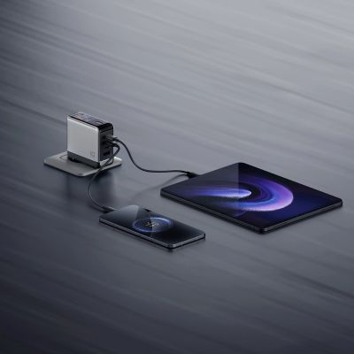 8. Ładowarka sieciowa Cuktech AD1204U 120 W z wyświetlaczem i kablem USB-C - srebrna
