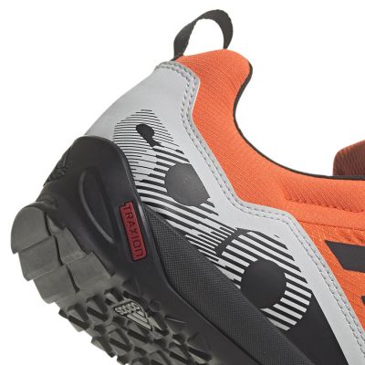6. Buty adidas Terrex Swift Solo 2 M IE6902