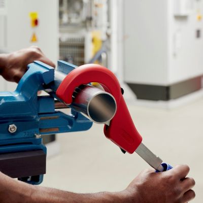 24. Knipex 90 31 03 BK ręczne narzędzie do cięcia rur Obcinak do rur