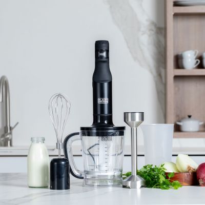 12. Blender ręczny Black+Decker BXHBA1501E