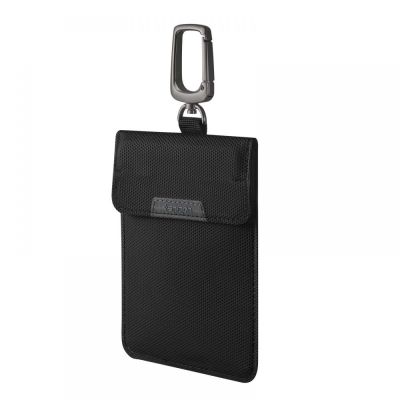 2. Antykradzieżowe etui Spigen Pouch Keyless RFID Signal Blocker - czarne