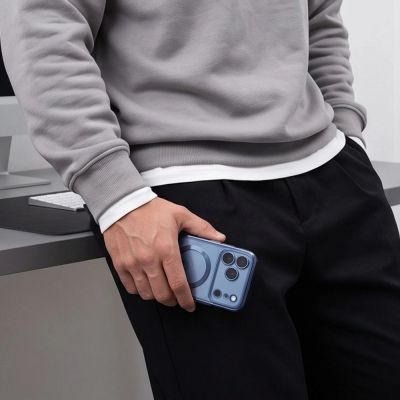 7. Etui Tech-Protect MagFlex MagSafe na iPhone 18 Pro / 17 Pro - jasnoniebieskie