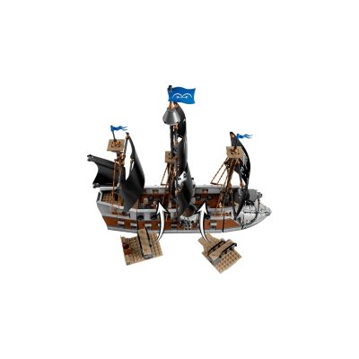 6. LEGO One Piece 75646 - Okręt Garpa