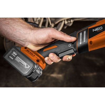 6. NEO tools 04-602 środek do polerowania karoserii