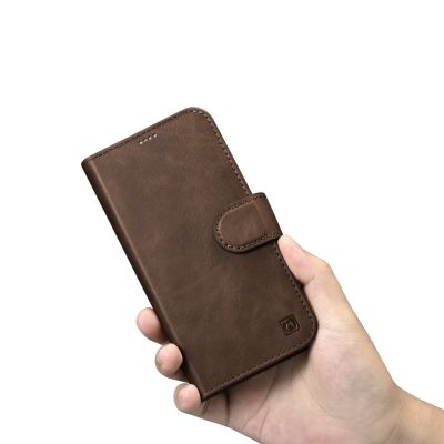 10. iCarer Oil Wax Wallet Case 2in1 etui iPhone 14 Pro skórzany pokrowiec z klapką Anti-RFID brązowy (WMI14220722-BN)
