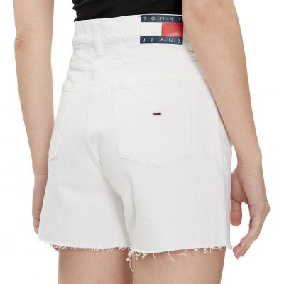3. TOMMY JEANS SZORTY DAMSKIE MOM JEAN