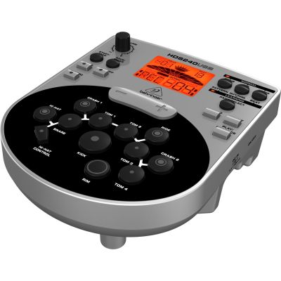 6. Behringer XD80USB Czarny