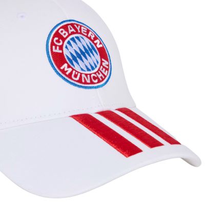 3. Czapka z daszkiem dla dzieci adidas FC Bayern Monachium biała KT3396