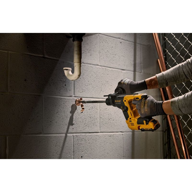 9. Młotowiertarka DeWalt DCH072NT-XJ