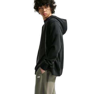 5. Spodnie męskie Nike Sportswear Club oliwkowe IO1376 222