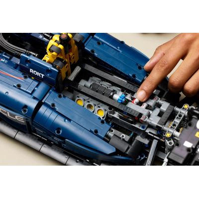 11. LEGO Technic 42206 Bolid F1 Oracle Red Bull Racing RB20