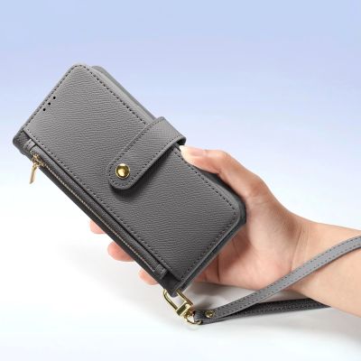 11. Etui skórzane Dux Ducis Lawa na iPhone 15 Pro Max - szare