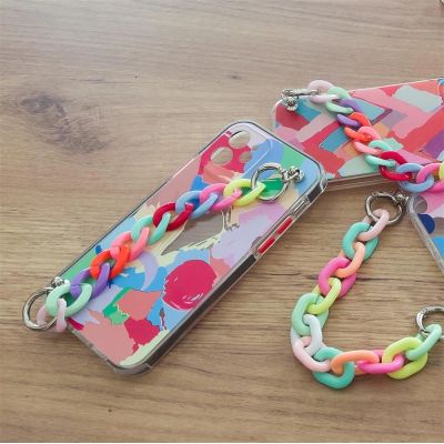 7. Color Chain Case żelowe elastyczne etui z łańcuchem łańcuszkiem zawieszką do iPhone 13 mini wielokolorowy (3)