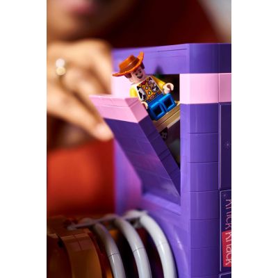 22. LEGO Disney 43301 - Toy Story Cienki - podpórki pod książki