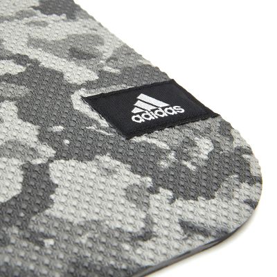 27. Mata treningowa adidas ADMT-13231GR
