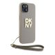 3. Etui DKNY Wrist Strap Stock Logo na iPhone 15 Plus - beżowe