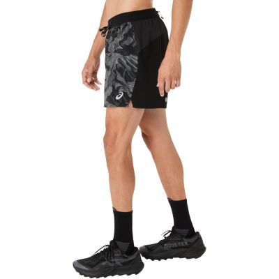 2. ASICS Fujitrail All Over Print 5IN Short 2011D526-001 Czarne L