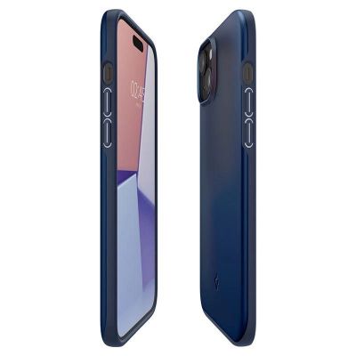 8. Etui Spigen Thin Fit na iPhone 15 Plus - niebieskie