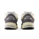 11. Buty New Balance sportowe M M2002RSH
