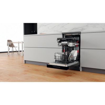 6. Zmywarka wolnostojąca WHIRLPOOL WSFO3T223PCX 10kpl.