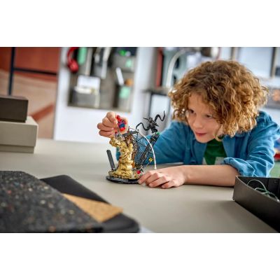 5. LEGO Marvel Super Heroes 76334 Iron Man do zbudowania