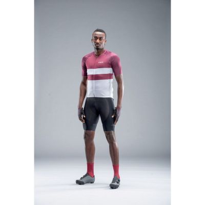 2. Spodenki rowerowe NORTHWAVE FAST Bibshort - czarny