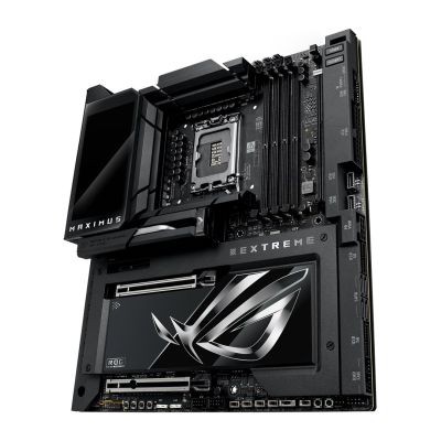 30. Płyta główna ASUS ROG MAXIMUS Z890 EXTREME