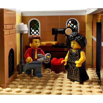 11. LEGO Icons 10312 - Klub Jazzowy