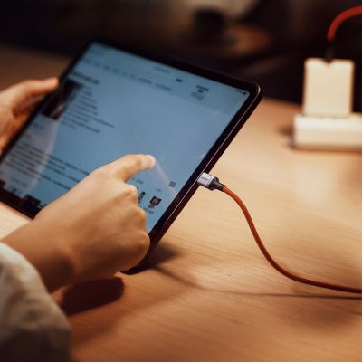 9. Kabel Ugreen US294 USB-C - USB-C 3A 480Mb/s 1m - czerwony