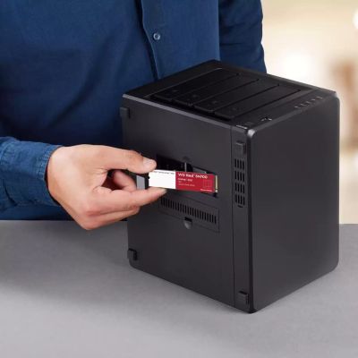 7. Dysk SSD WD Red SN700 WDS200T1R0C (2 TB ; M.2; PCIe NVMe 3.0 x4)