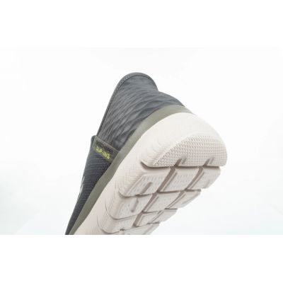 8. Buty Skechers Summits M 232457/CHAR