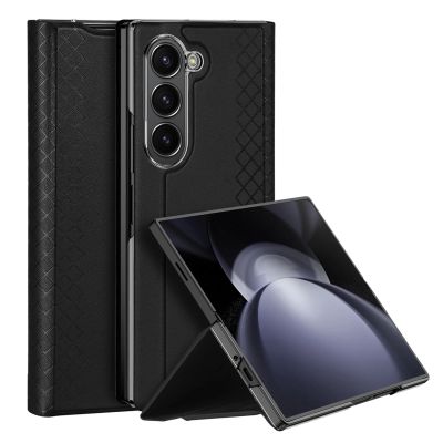 2. Etui Dux Ducis Brill skórzane na Samsung Galaxy Z Fold 6 z klapką i kieszonką na kartę - czarne