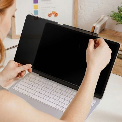 7. Folia prywatyzująca AMAZINGTHING Radix MagPrivacy Film na MacBook Neo 13"