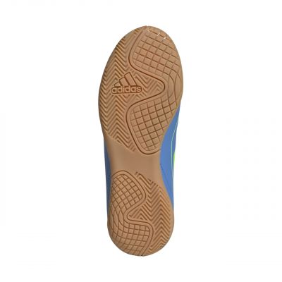 6. Buty piłkarskie adidas F50 Club IN Jr IE3734