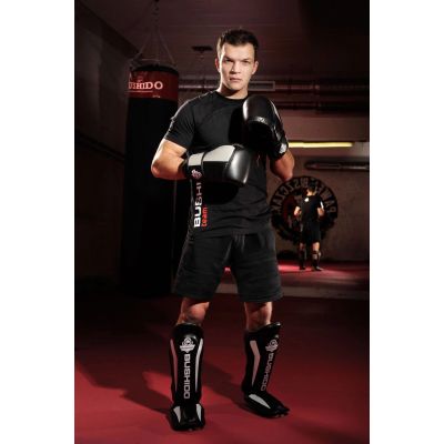 14. Ochraniacze na piszczele M - Phantom White