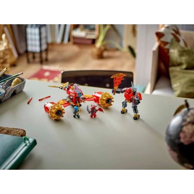 10. LEGO NINJAGO 71830 Burzowy jeździec-mech Kaia