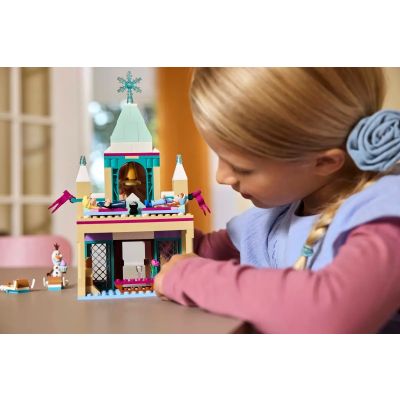 8. LEGO DISNEY PRINCESS 43265 Kraina lodu: Zamek w Arendelle