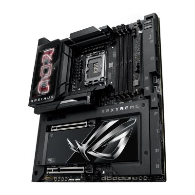 31. Płyta główna ASUS ROG MAXIMUS Z890 EXTREME