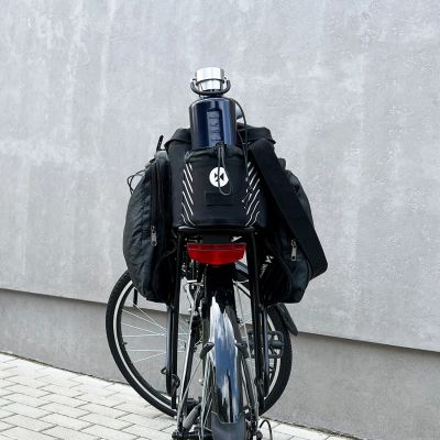 19. Wozinsky torba rowerowa na bagażnik z paskiem na ramię 9l (pokrowiec przeciwdeszczowy w zestawie) czarny (WBB22BK)
