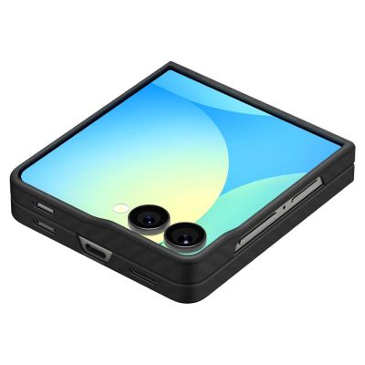 10. Etui Spigen AirSkin Aramid na Samsung Galaxy Z Flip 7 - czarne