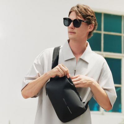 6. Saszetka XD DESIGN Urban Water Resistant Sling Black P706.2701