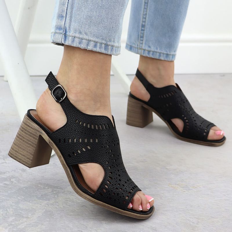 7. Sandały damskie na obcasie ażurowe czarne Jezzi 24125