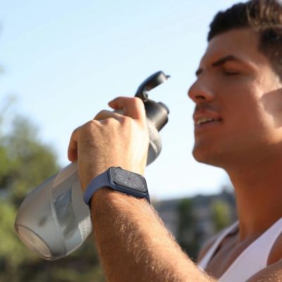 3. Pasek Tech-Protect Silicone na Apple Watch 4 / 5 / 6 / 7 / 8 / 9 / SE (38 / 40 / 41 mm) - różowy