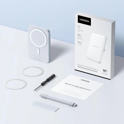 3. Obudowa Ugreen na dysk M.2 NVMe SSD magnetyczna - biała
