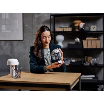 5. LEGO Star Wars TM 75328 Hełm Mandalorianina