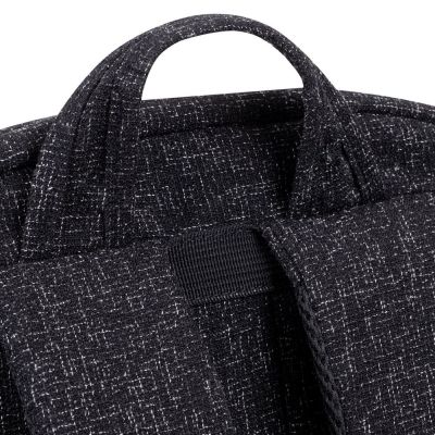 9. Plecak na laptop 15,6", RIVACASE Anvik, 15L, czarny, z materiału wodoodpornego, kieszenie na tablet 10,5", smartfon, dokumenty, akcesoria, butelkę