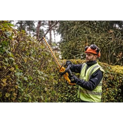 7. Nożyce do żywopłotu 55cm, 18V DCMHT563P1 DEWALT