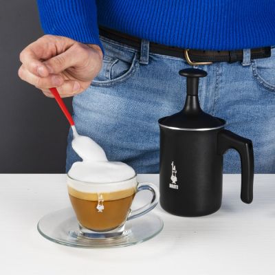 8. Bialetti 00AGR394 spieniacz do mleka Ręczny spieniacz do mleka Czarny
